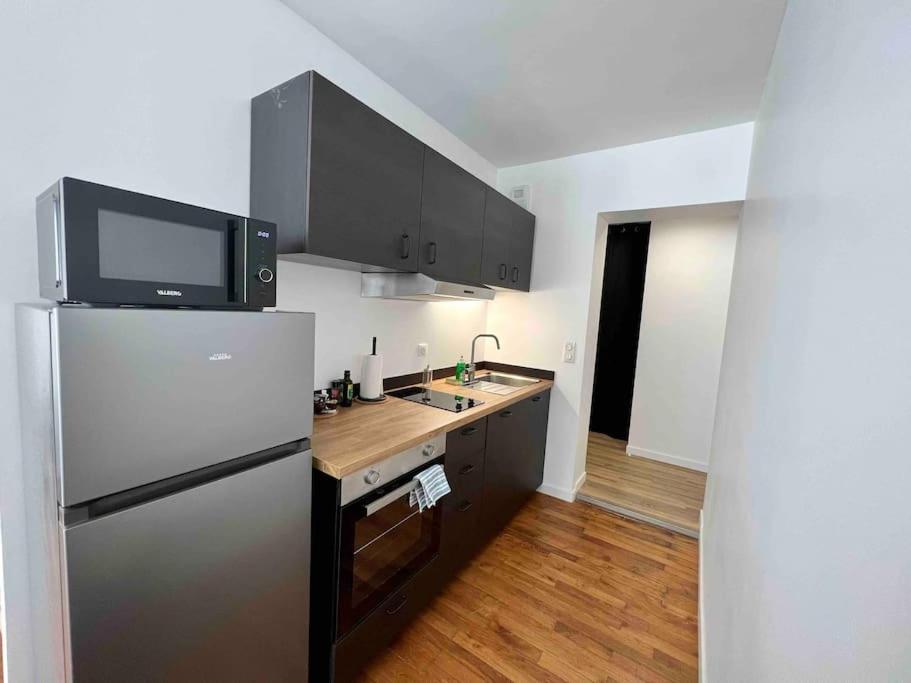 Appartement Climatise / Centre-Ville / 4 Personnes بُيزانكون المظهر الخارجي الصورة
